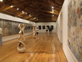 Vista geral da exposição coletiva ”Chama-lhe apenas horizonte”