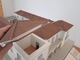 Vista da maquete táctil da Casa da Cerca