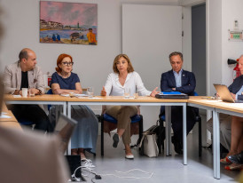 pessoas numa reunião