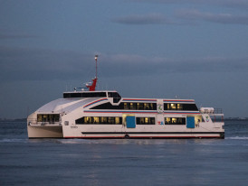 Catamaran transporte fluvial