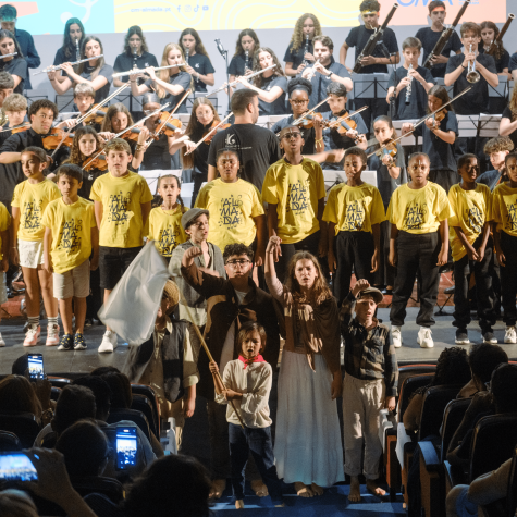 Jovens em concerto num palco - Concerto para a Cidade 2026