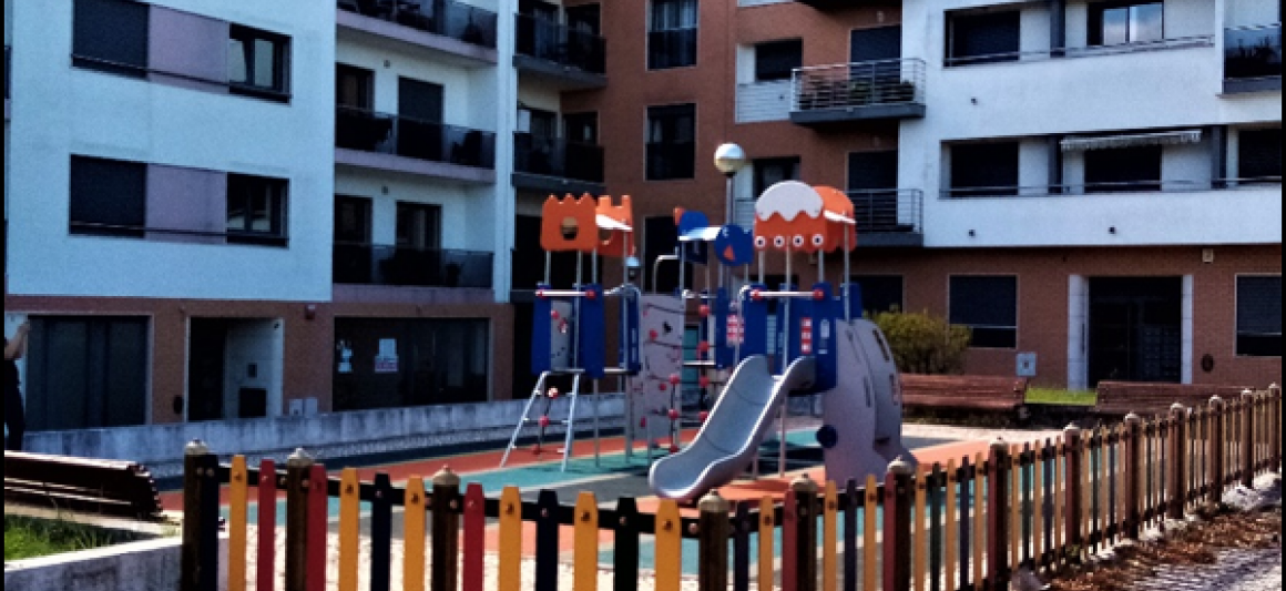 parque_infantil_tojeiro_caparica_02