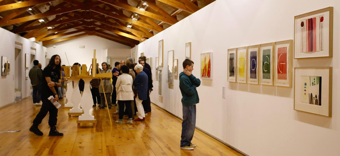 Vista geral da sala de exposições