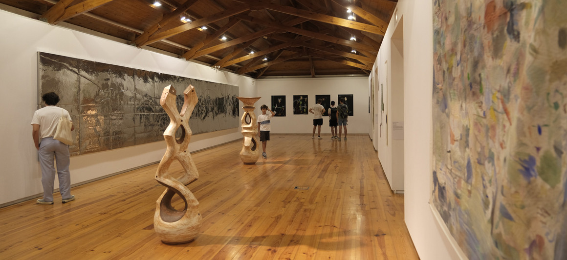 Exposição "Chama-lhe apenas horizonte" (vista geral) - fotografia de Flor Salgueiro | CMA