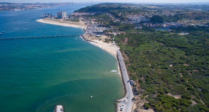 Vista aérea 2º Torrão e Cova do Vapor, Almada ©CMA