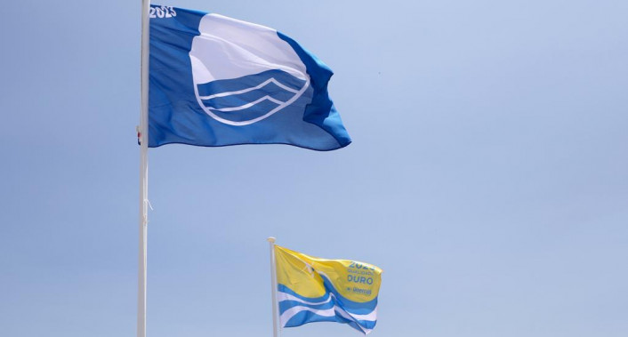 Dez praias de Almada recebem Bandeira Azul