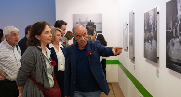 Almada, exposição, 25 de Abril, museu, celebração