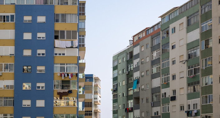 Prédios no concelho de Almada