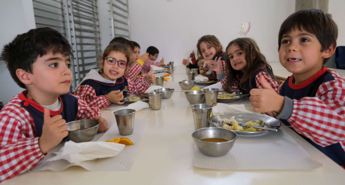 Almada, Educação, crianças, pré-escolar, 1.º ciclo, escolas, concelho, refeitório escolar, desperdício alimentar
