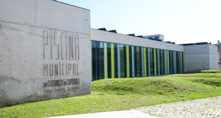 Complexo Municipal de Piscinas da Charneca de Caparica