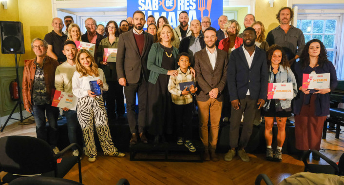 Foto de grupo com vencedores do ConCurso Gastronómico Sabores de Almada 2025
