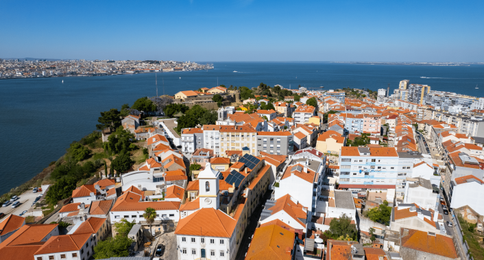 Vista aérea de Almada Velha